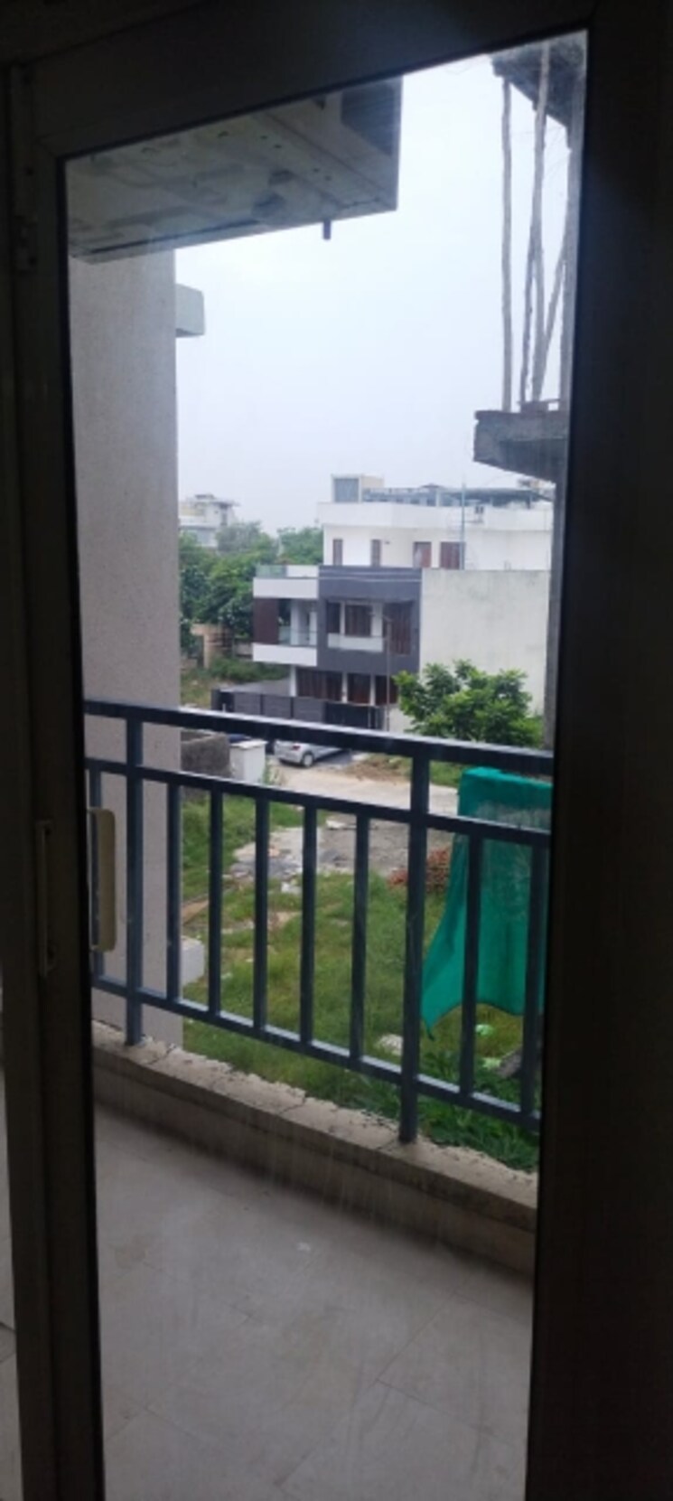 Balcony, sector 89 4 Bedroom 350 Sq.Yd. Builder Floor In Sector 89 Faridabad 9118887