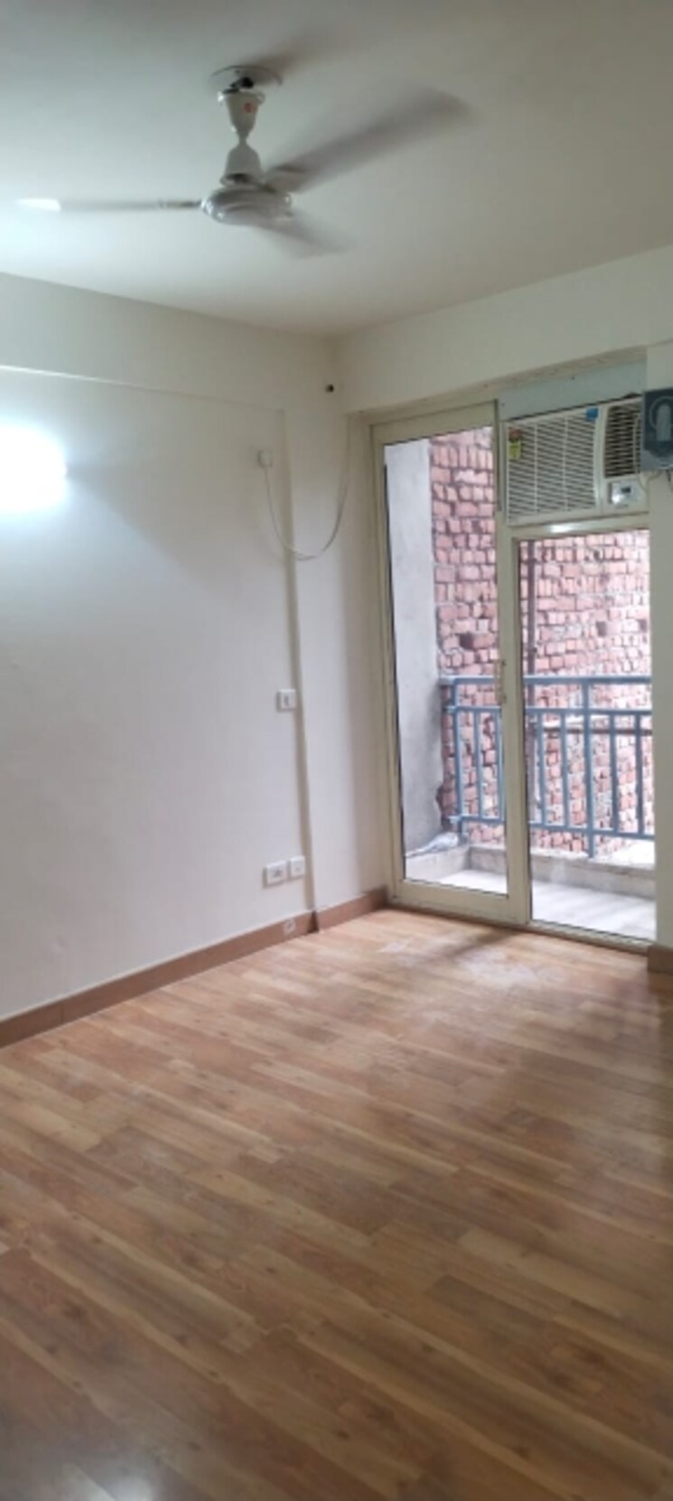 Room, sector 89 4 Bedroom 350 Sq.Yd. Builder Floor In Sector 89 Faridabad 9118887