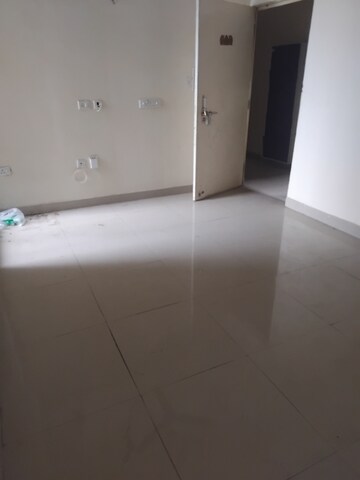 Furnished Amenities in 3 BHK Apartment at Conscient Habitat 78, Sector 78 – for Rent