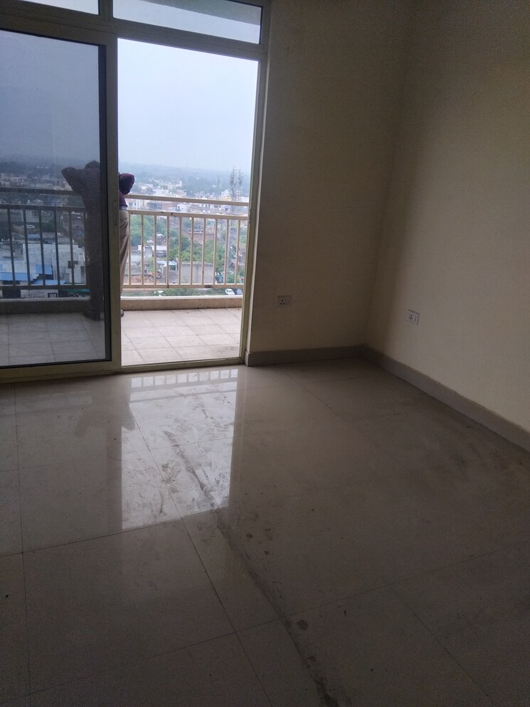 Room, conscient-habitat-78 3 Bedroom 645 Sq.Ft. Apartment In Sector 78 Faridabad 9118883