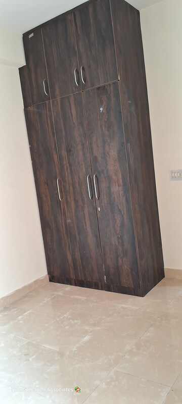 Room in 2 BHK Apartment at Conscient Habitat, Sector 99a – for Rent