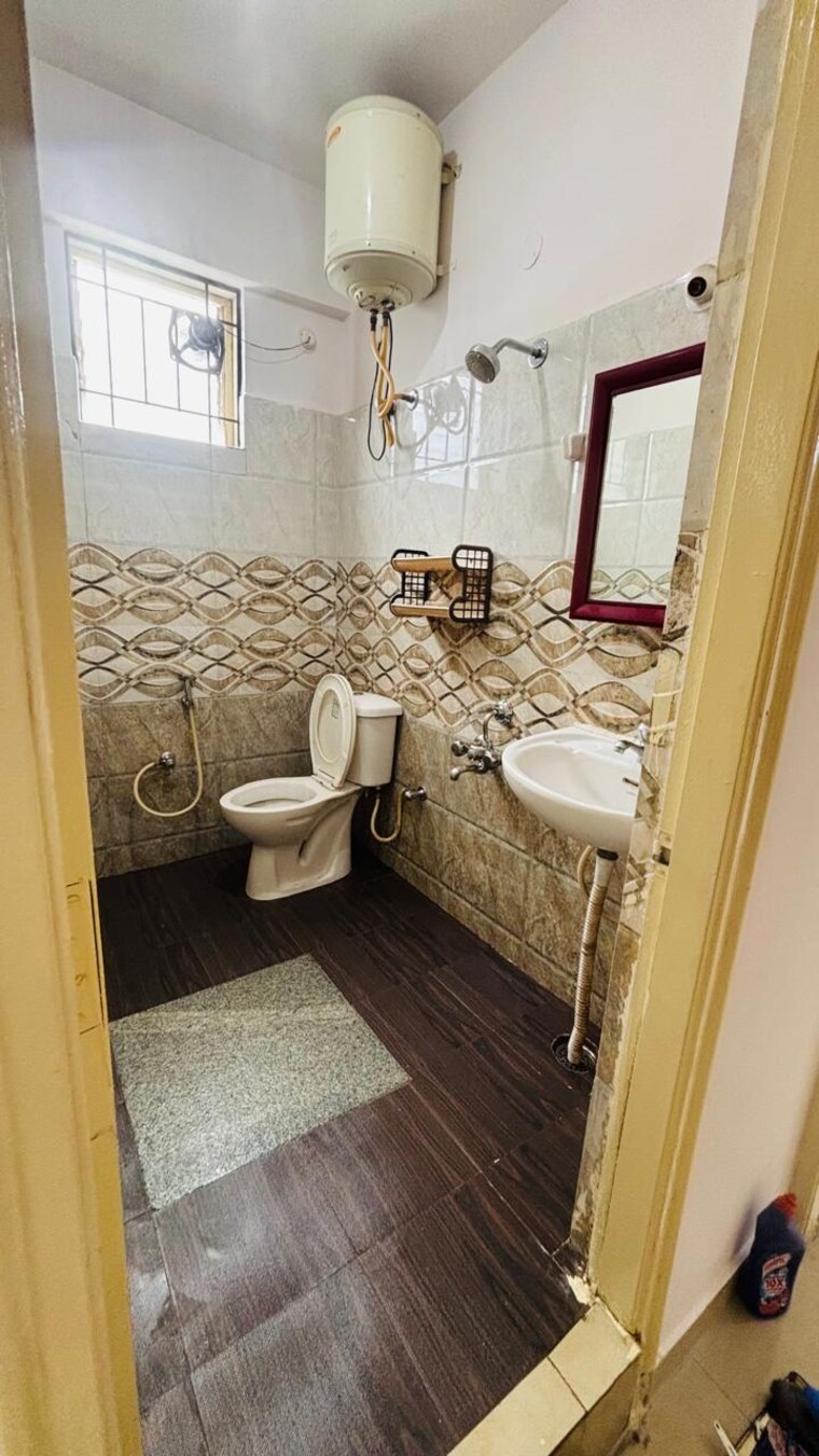 Attached Bathroom, prabhat-royal 3 Bedroom 1440 Sq.Ft. Apartment In Banaswadi Bangalore 9118907