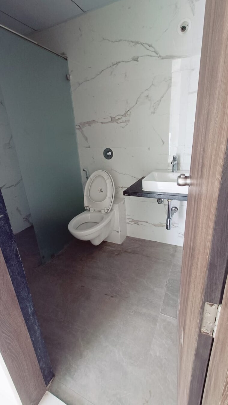 Bathroom, arv-uthville 2 Bedroom 1050 Sq.Ft. Apartment In Kharadi Pune 9118918