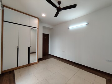 Room in 4 BHK Apartment at Sobha Windsor, Whitefield – for Rent
