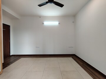 Room in 4 BHK Apartment at Sobha Windsor, Whitefield – for Rent