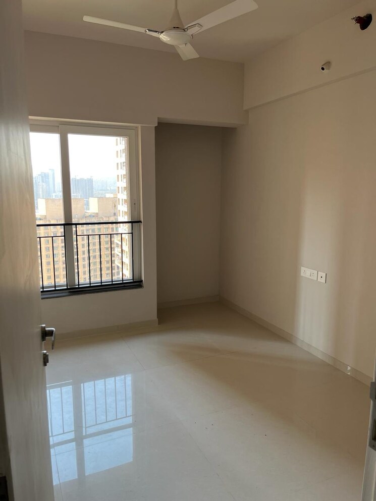 Room, rustomjee-azziano-wing-d 2 Bedroom 850 Sq.Ft. Apartment In Thane West Thane 9118930