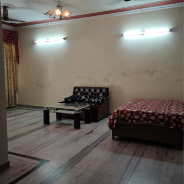Bedroom in 2.5 BHK Villa at Sector 22b – for Rent