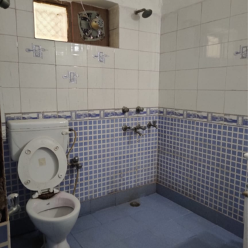 Bathroom in 2.5 BHK Villa at Sector 22b – for Rent