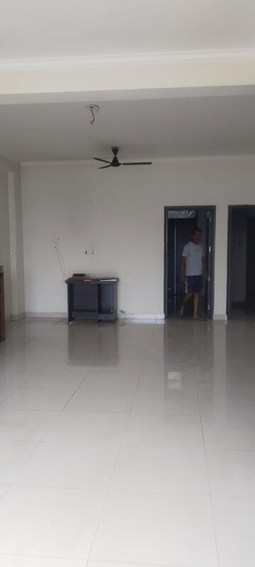 Room in 3 BHK Independent House at Sector 100 – for Rent