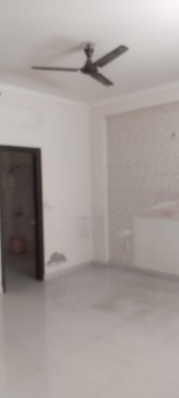 Room in 3 BHK Independent House at Sector 100 – for Rent