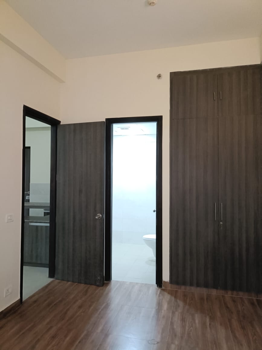 2 BHK Apartment For Rent in Baani City Center