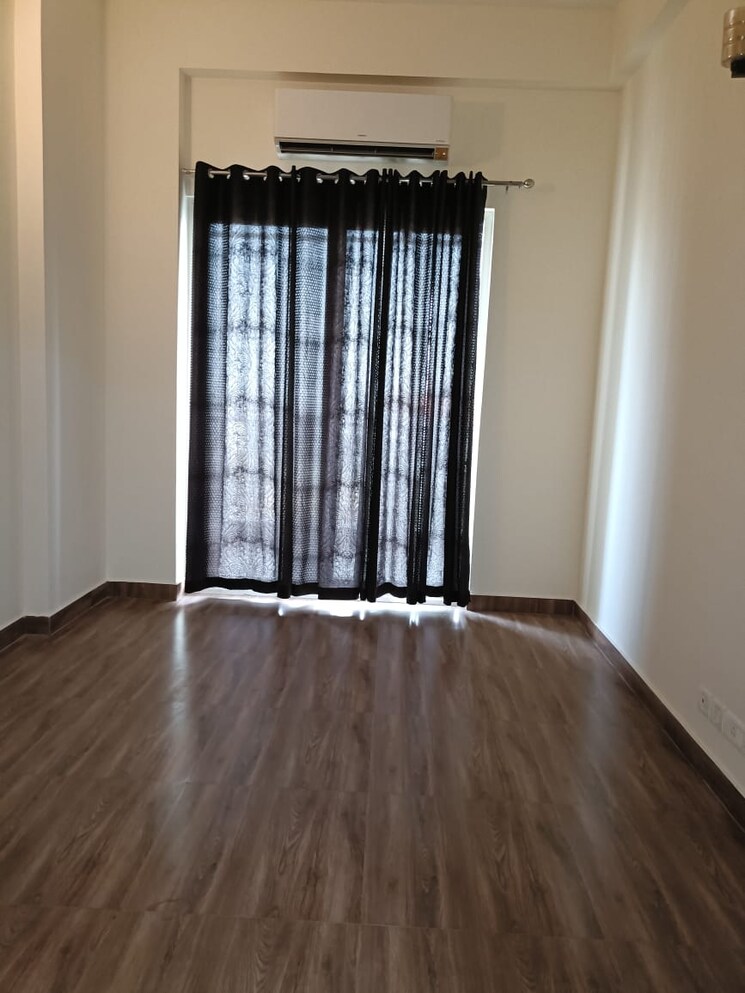 Room, baani-city-center 2 Bedroom 1200 Sq.Ft. Apartment In Sector 63 Gurgaon 9118970