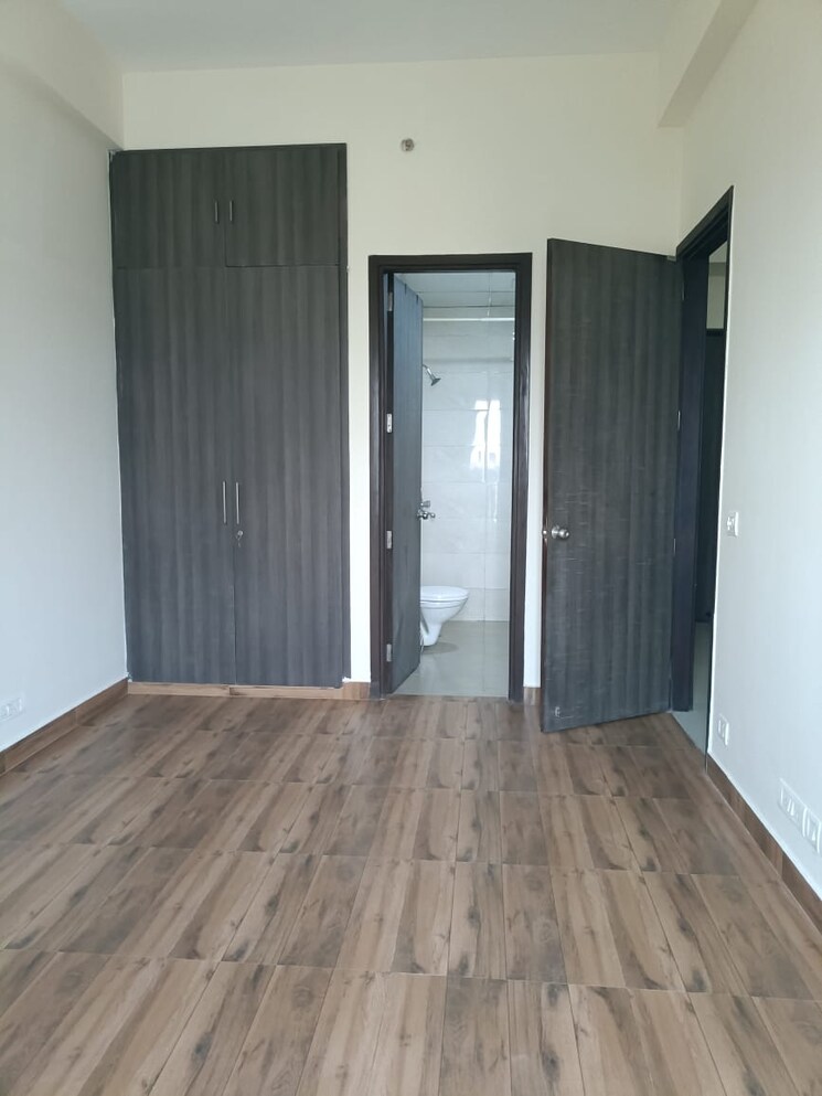 Room, baani-city-center 2 Bedroom 1200 Sq.Ft. Apartment In Sector 63 Gurgaon 9118970