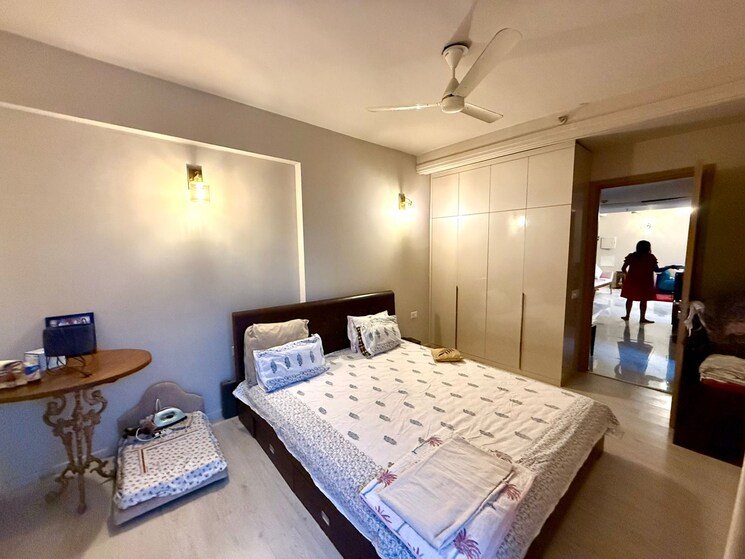 Bedroom, sobha-international-city-phase-1 5 Bedroom 460 Sq.Ft. Villa In Sector 109 Gurgaon 9118972