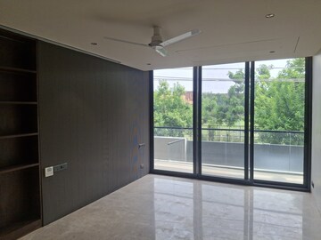 Room in 3 BHK Builder Floor at Sushant Lok I – for Sale