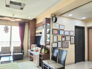 2 BHK Apartment For Sale in Rustomjee Athena, Majiwada