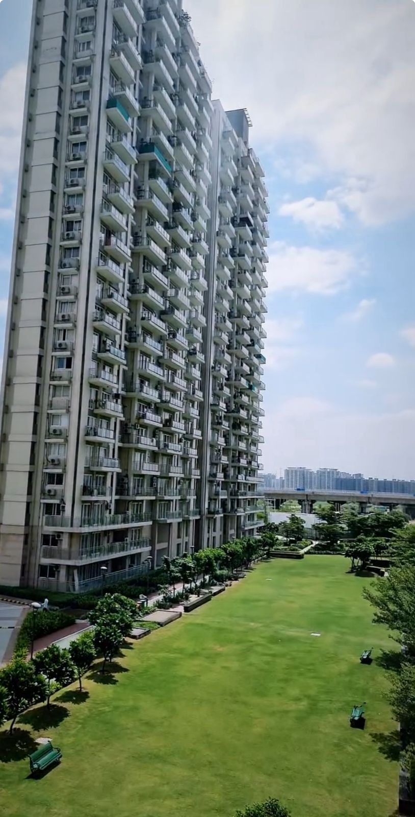 3 BHK + Pooja Room,Servant Room Apartment For Sale in Conscient Heritage Max