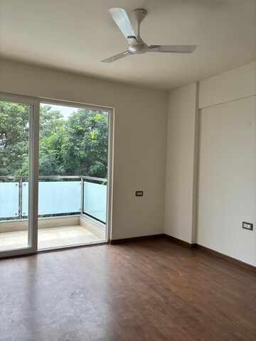 Room in 4 BHK Apartment at Ireo The Grand Arch, Sector 58 – for Sale