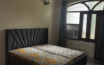 2 BHK Builder Floor For Rent in Delhi Blue Apartments, Sarojini Nagar