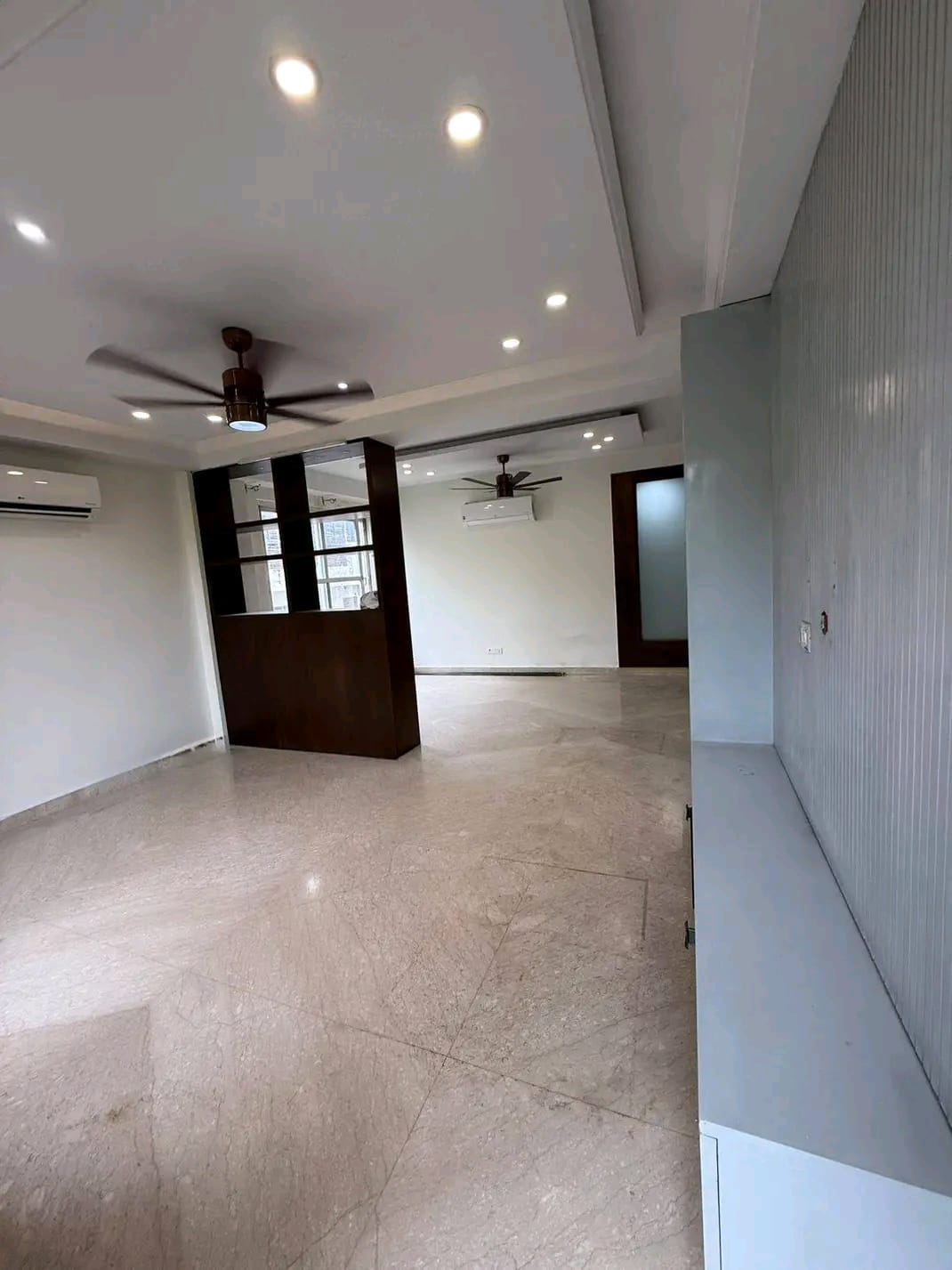 4 BHK + Servant Room Apartment For Sale in Tata Primanti-Tower Residences