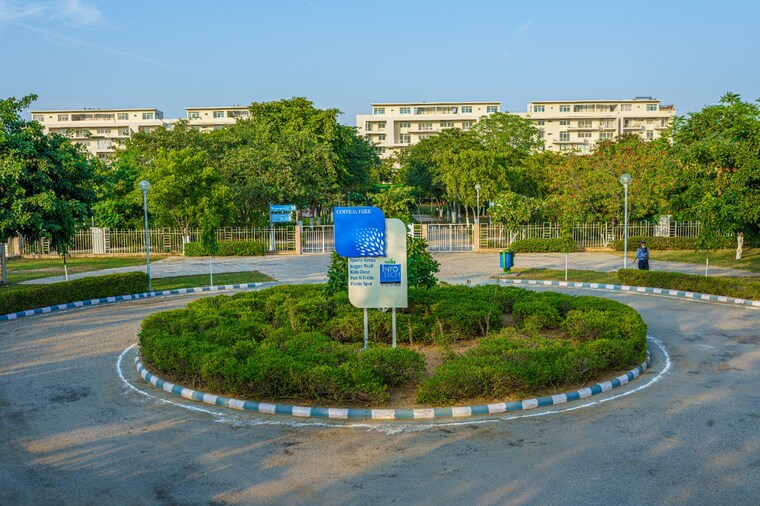 Garden, vatika-infotech-city  128 Sq.Yd. Plot In Thikariya Jaipur 9119034