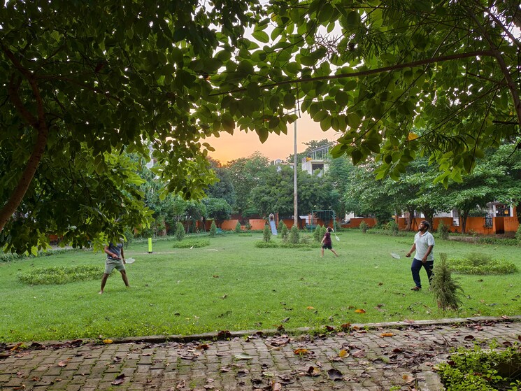 Garden, jankipuram  650 Sq.Yd. Plot In Jankipuram Lucknow 9119018