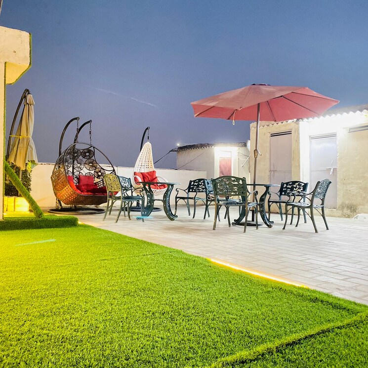 Garden, everest-apartments-rwa 2 Bedroom 1700 Sq.Ft. Builder Floor In Govindpuri Delhi 9119027