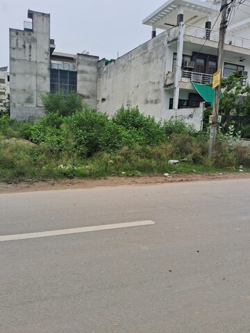  Plot For Sale in Sector 62