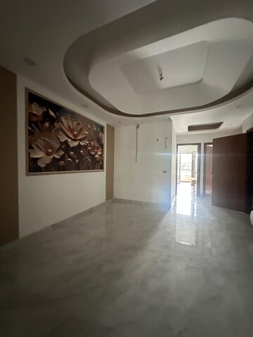 Room in 3 BHK Builder Floor at Fidato Honour Homes, Sector 89 – for Sale