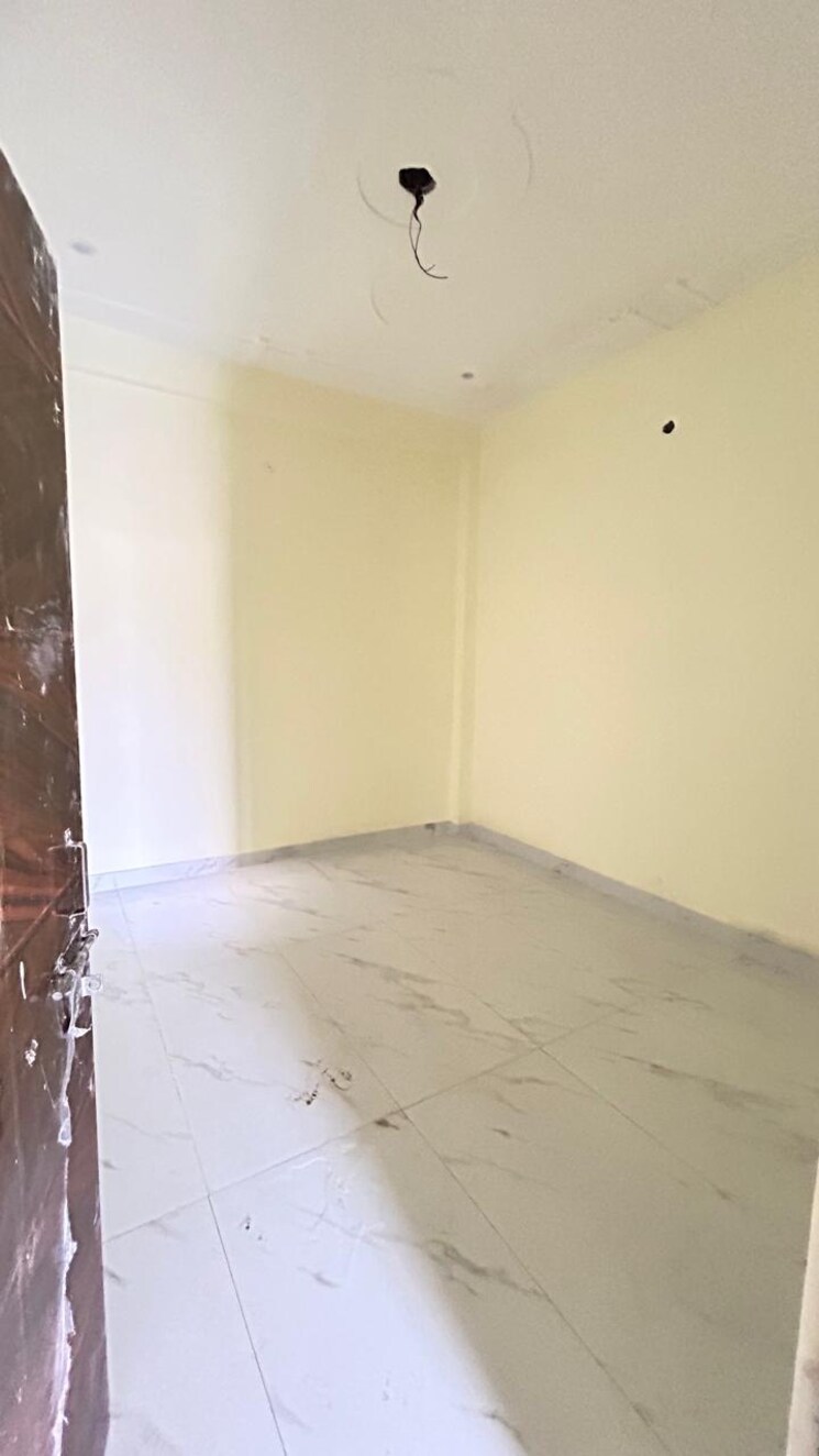 Room, surya-homes-noida 2 Bedroom 1000 Sq.Ft. Builder Floor In Sector 72 Noida 9119068
