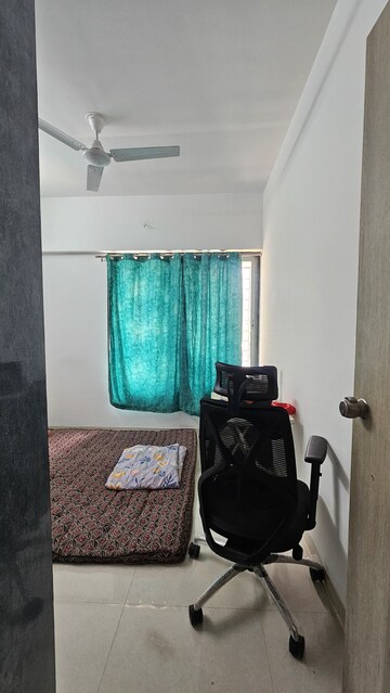 Master Bedroom in 2 BHK Apartment at Venkatesh Graffiti, Keshav Nagar – for Rent