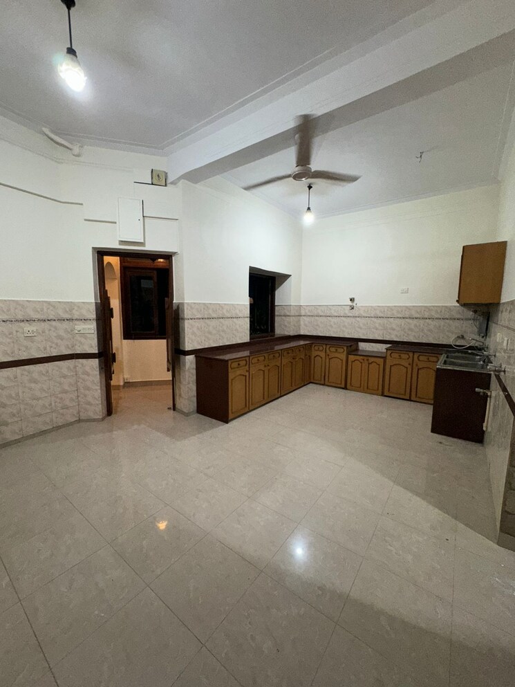 Kitchen/pantry, tardeo 4 Bedroom 3000 Sq.Ft. Apartment In Tardeo Mumbai 9119059
