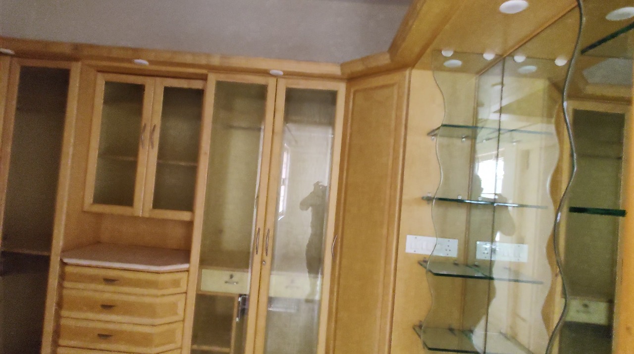 3 BHK + Servant Room Apartment For Sale in Mantri Residency