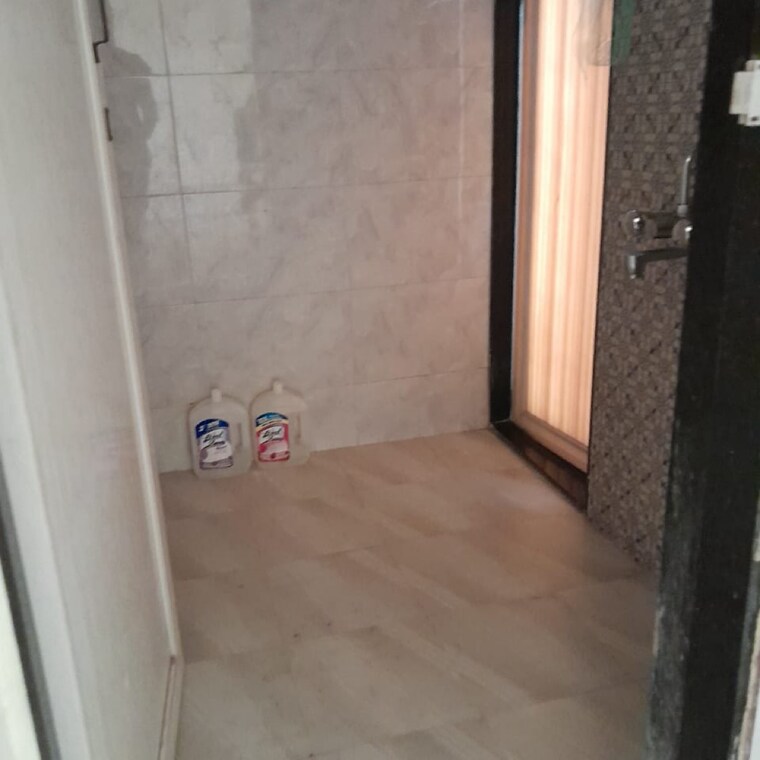Bathroom, om-shivam-arjun 2 Bedroom 721 Sq.Ft. Apartment In Kamothe Sector 31 Navi Mumbai 9119096