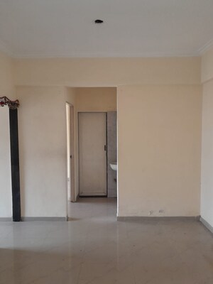 Room in 2.5 BHK Apartment at Ma Laxmi Avenue, Kamothe Sector 36 – for Sale