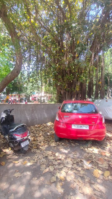 Parking in 3.5 BHK Independent House at Sector 7 – for Sale