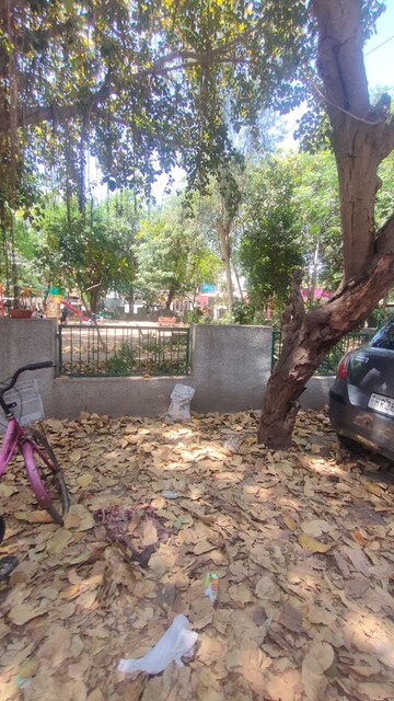 Parking in 3.5 BHK Independent House at Sector 7 – for Sale