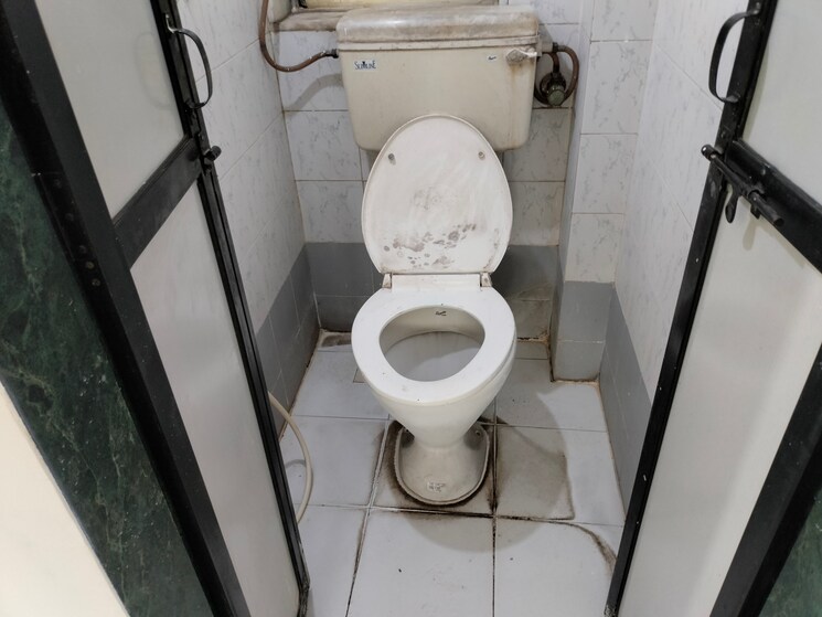 Bathroom, vasant-leela-complex 2 Bedroom 550 Sq.Ft. Apartment In Vijay Nagari Thane 9119159