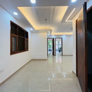 Building Lobby in 4 BHK Builder Floor at Hargobind Enclave – for Sale