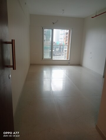 Room in 2 BHK Apartment at Dosti West County, Balkum Pada – for Rent