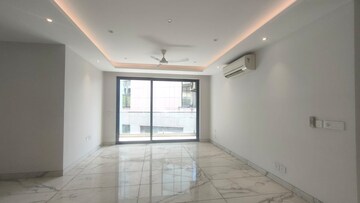 Room in 4 BHK Builder Floor at Sector 14 – for Sale