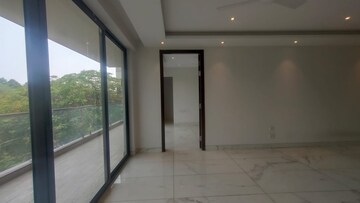 Building Lobby in 4 BHK Builder Floor at Sector 14 – for Sale