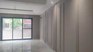 Building Lobby in 4 BHK Builder Floor at Sector 15 – for Sale