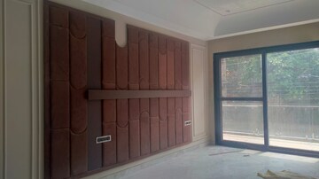 Room in 4 BHK Builder Floor at Sector 15 – for Sale