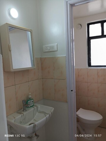 Bathroom in 1.5 BHK Apartment at Silver Oak, Kalyani Nagar – for Rent