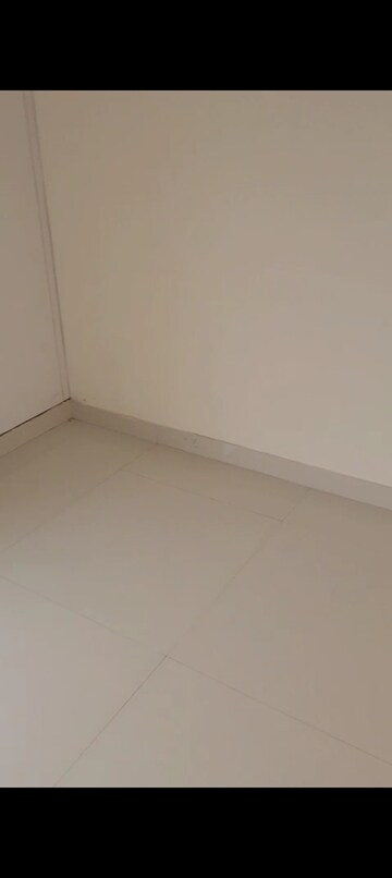 Room in 3 BHK Apartment at Vasu Fortune Residency Phase II, Raj Nagar Extension – for Rent