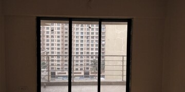 Room in 2 BHK Apartment at MM Spectra, Chembur – for Rent