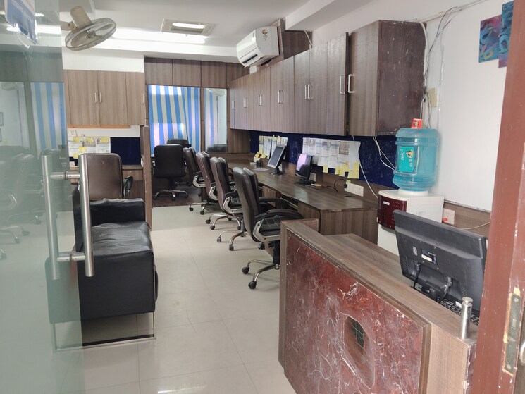 Kitchen, netaji subhash place Commercial Office Space 689 Sq.Ft. In Netaji Subhash Place Delhi 9119357