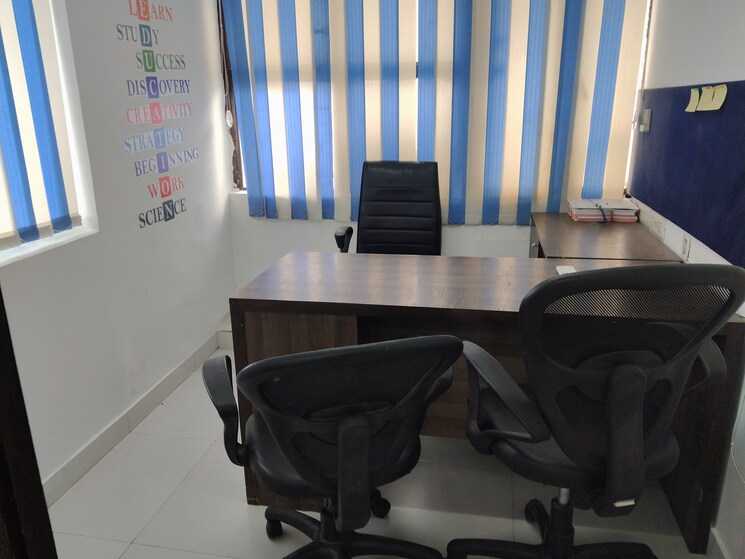 Team Area, netaji subhash place Commercial Office Space 689 Sq.Ft. In Netaji Subhash Place Delhi 9119357