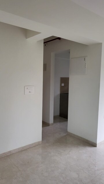 Room in 2 BHK Apartment at Poddar Spraha Diamond, Chembur – for Rent
